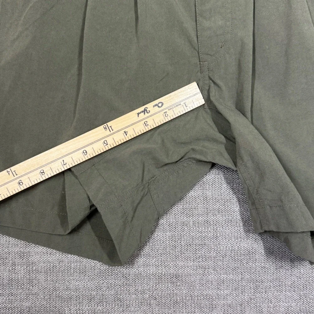 The North Face Mens Olive Green Belted Nylon Hiking Shorts Medium Pleated Retro